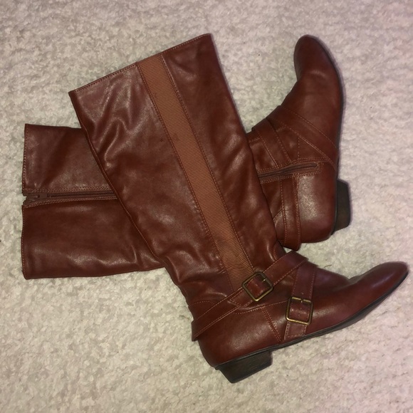 Brown boots size 7 1/2 - Picture 1 of 1
